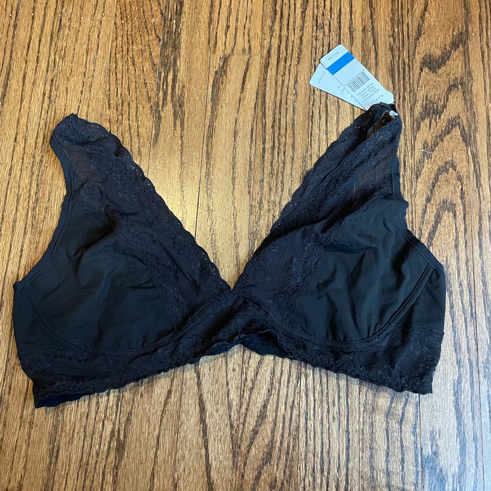 NWT Natori black lace bralette. Size XL